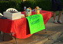 Mistletoe_Heights_cheer_station_for_Mayor_s_Triathlon2C_July_72C_2013.JPG